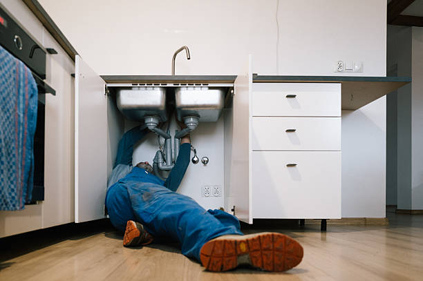 Professional Pipe Repair technician working in Raymond, IL